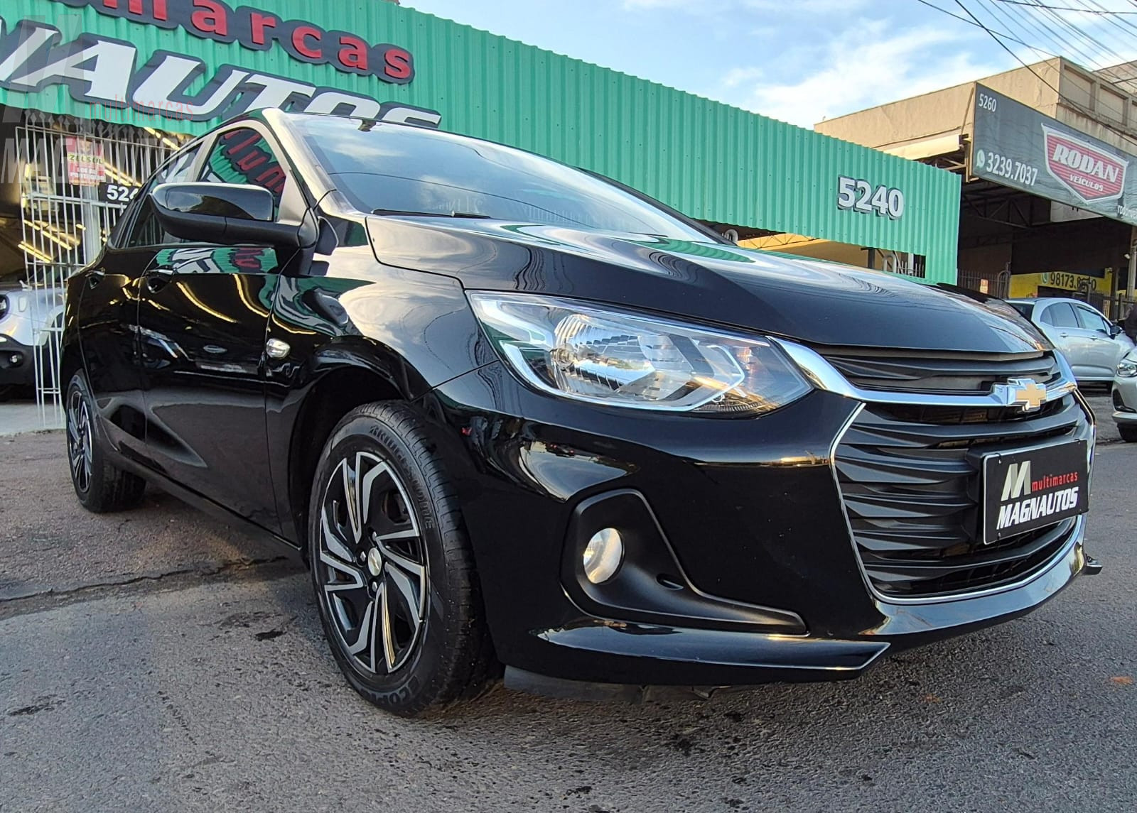 Onix Plus LT 1.0 Preto