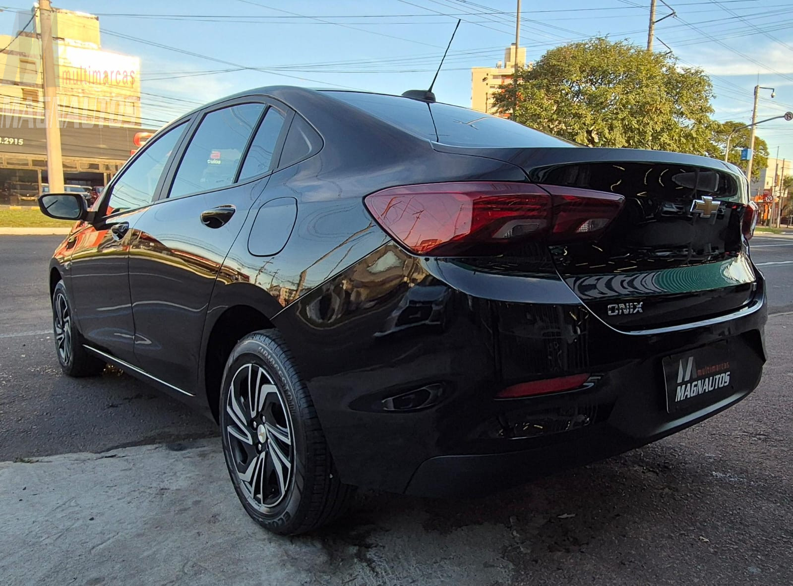Onix Plus LT 1.0 Preto