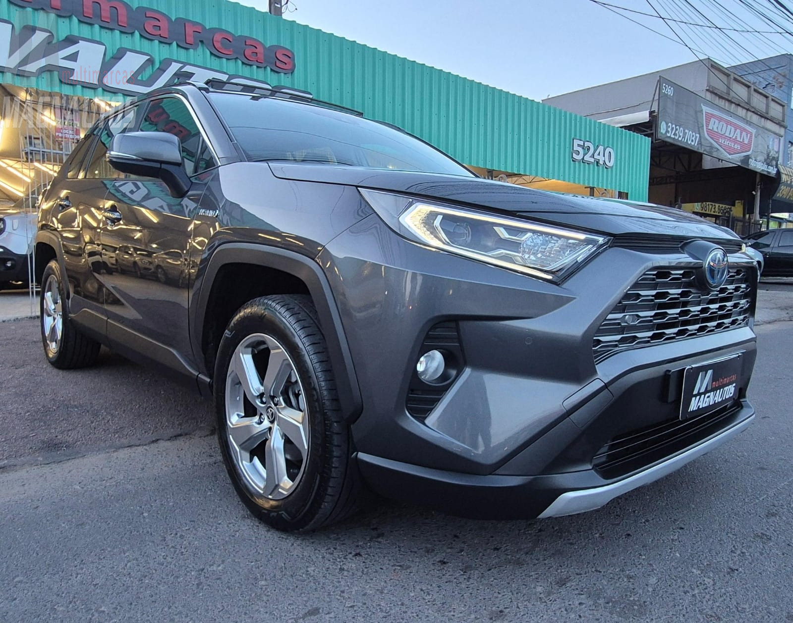 RAV4 SX Connect Hybrid  2.5 AWD