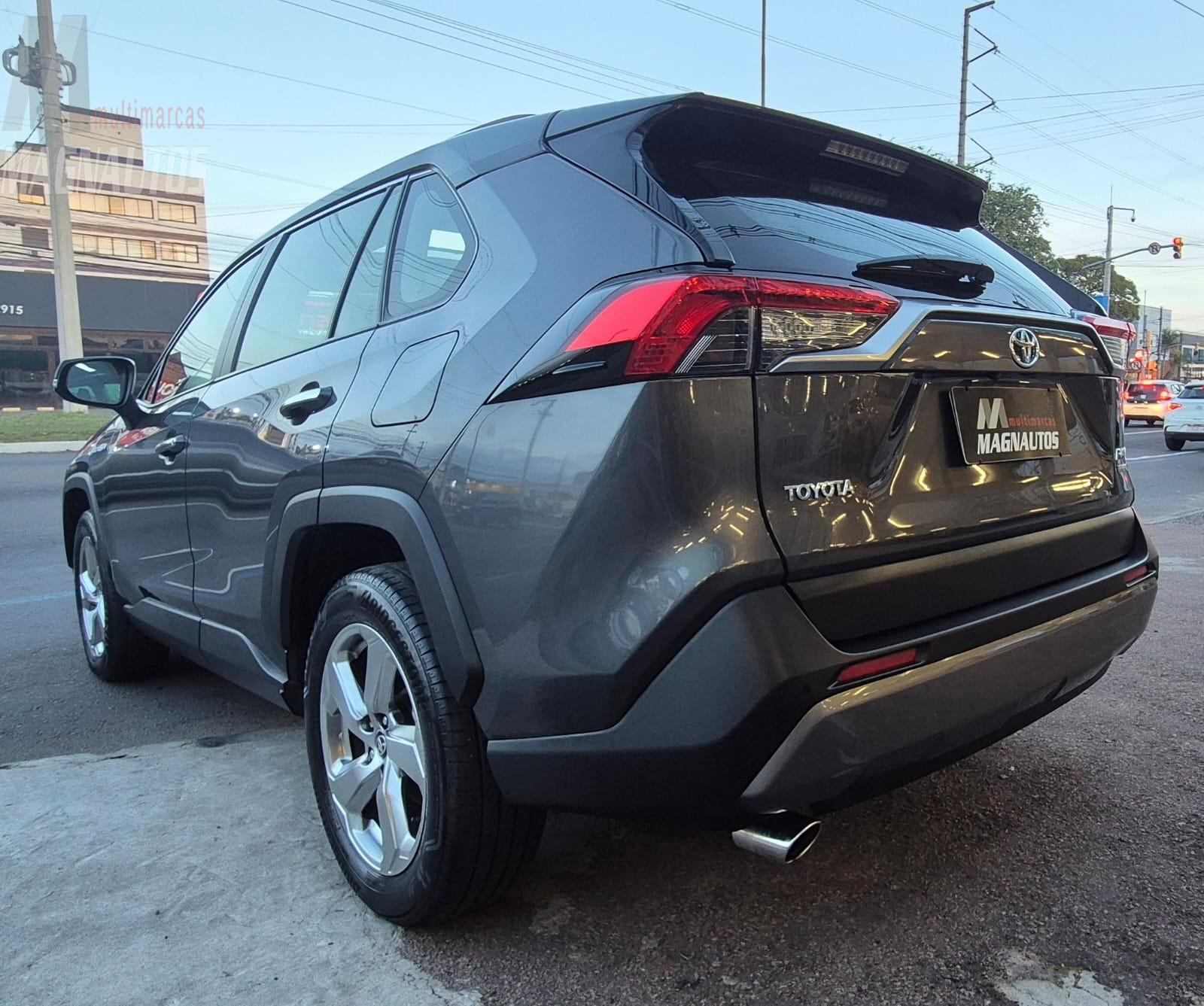 RAV4 SX Connect Hybrid  2.5 AWD