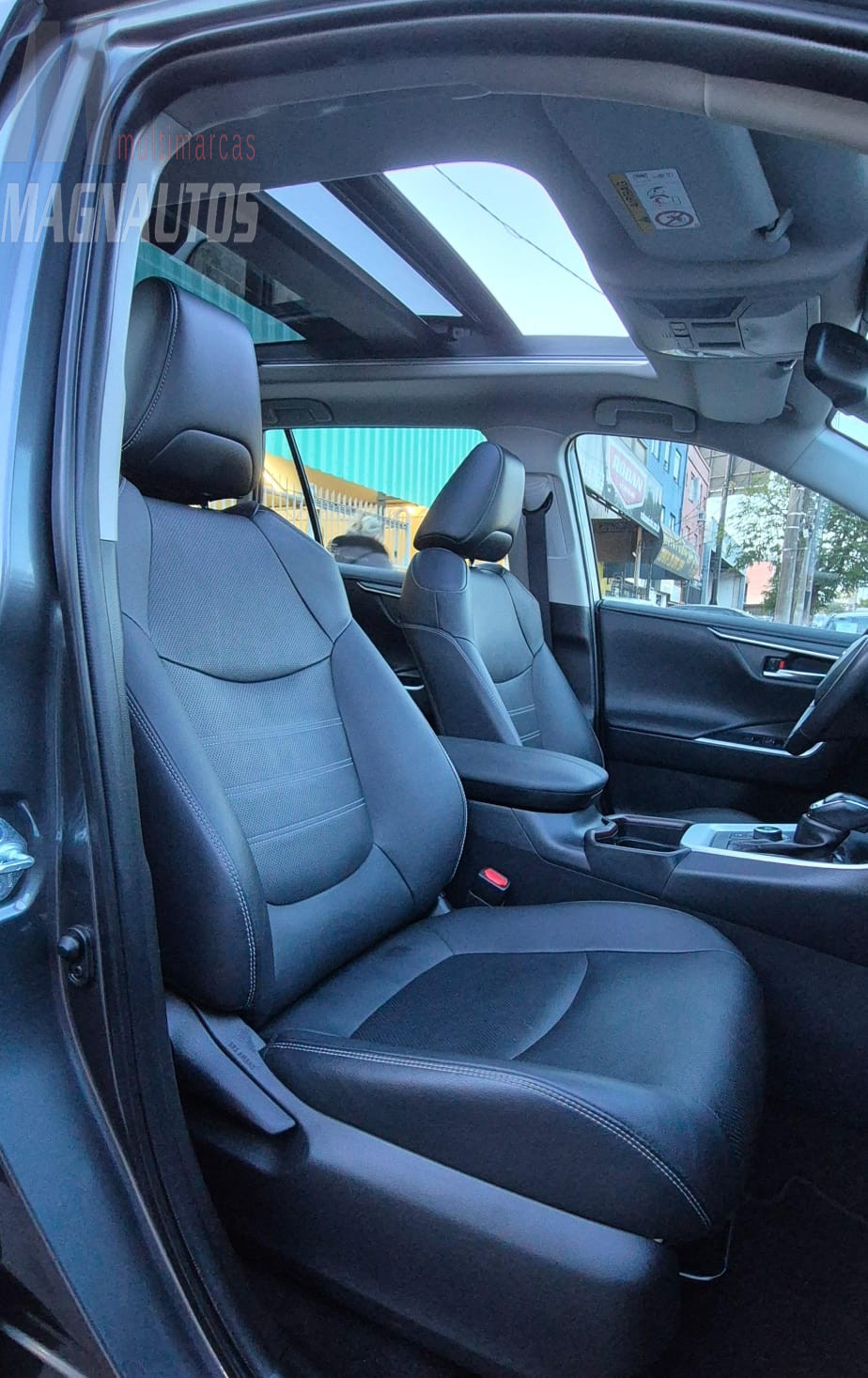 RAV4 SX Connect Hybrid  2.5 AWD