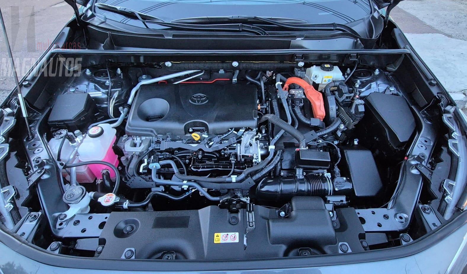 RAV4 SX Connect Hybrid  2.5 AWD