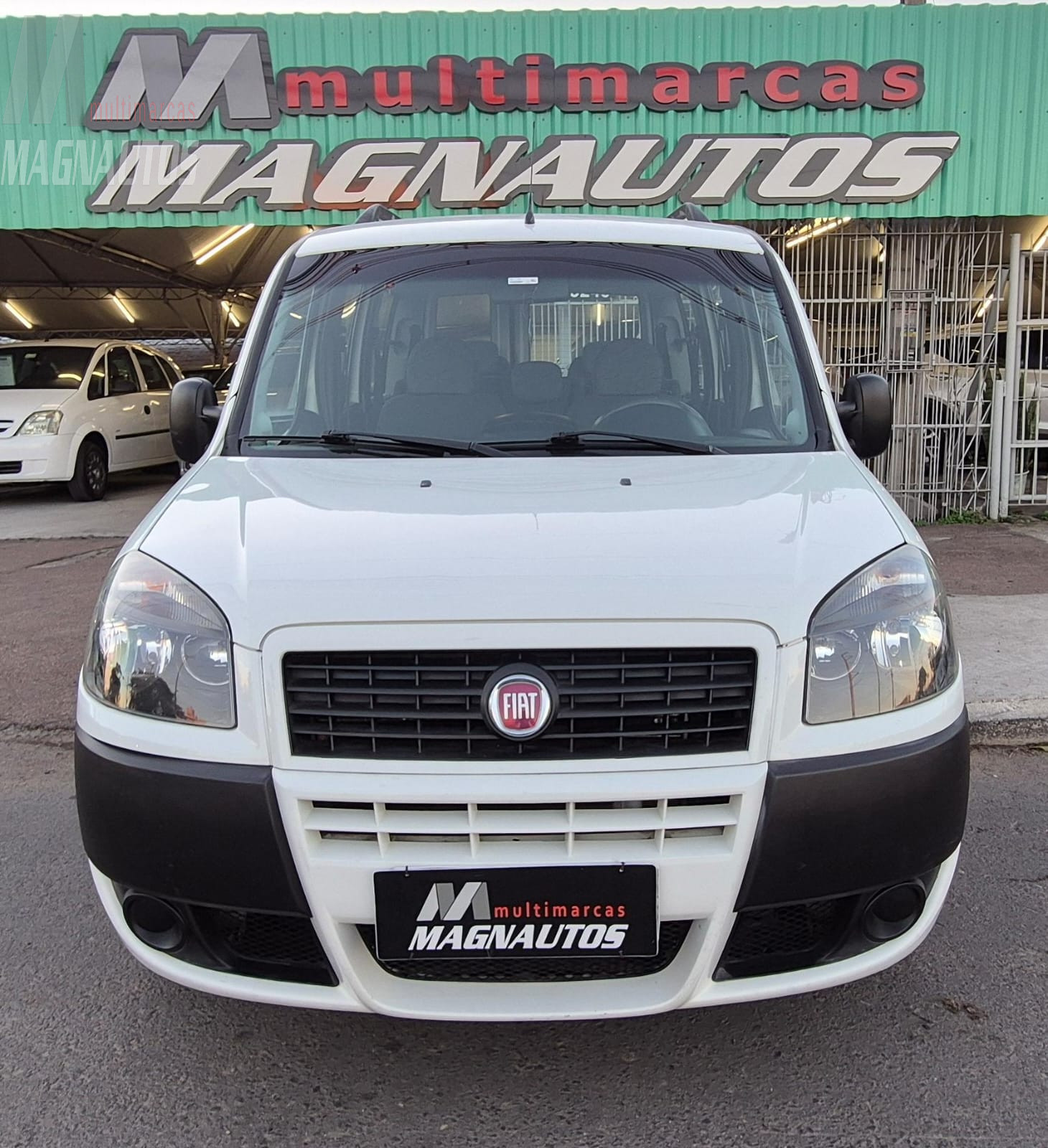 Doblo Essence 1.8, 7 Lugares.