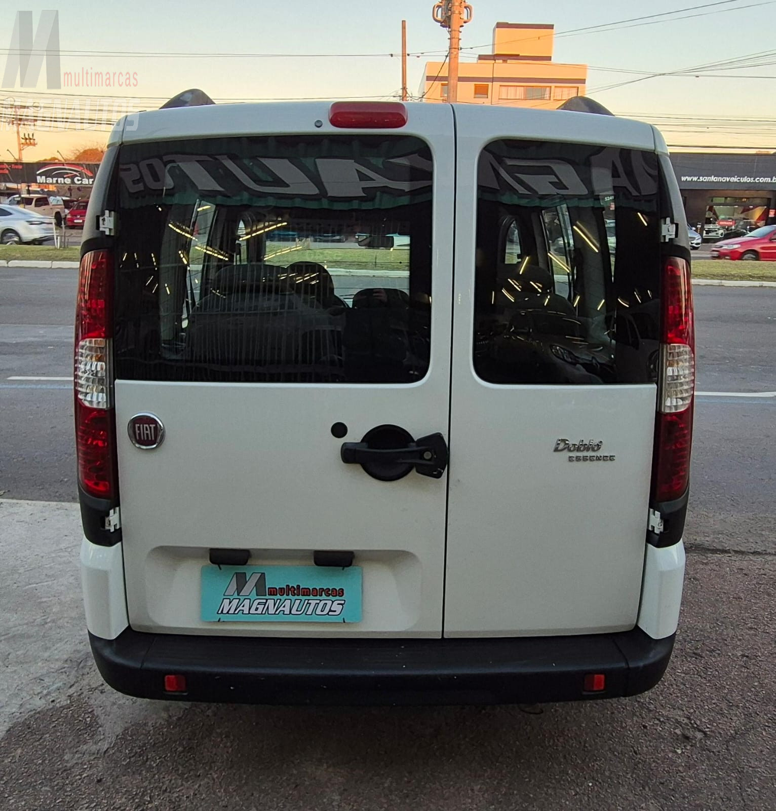 Doblo Essence 1.8, 7 Lugares.