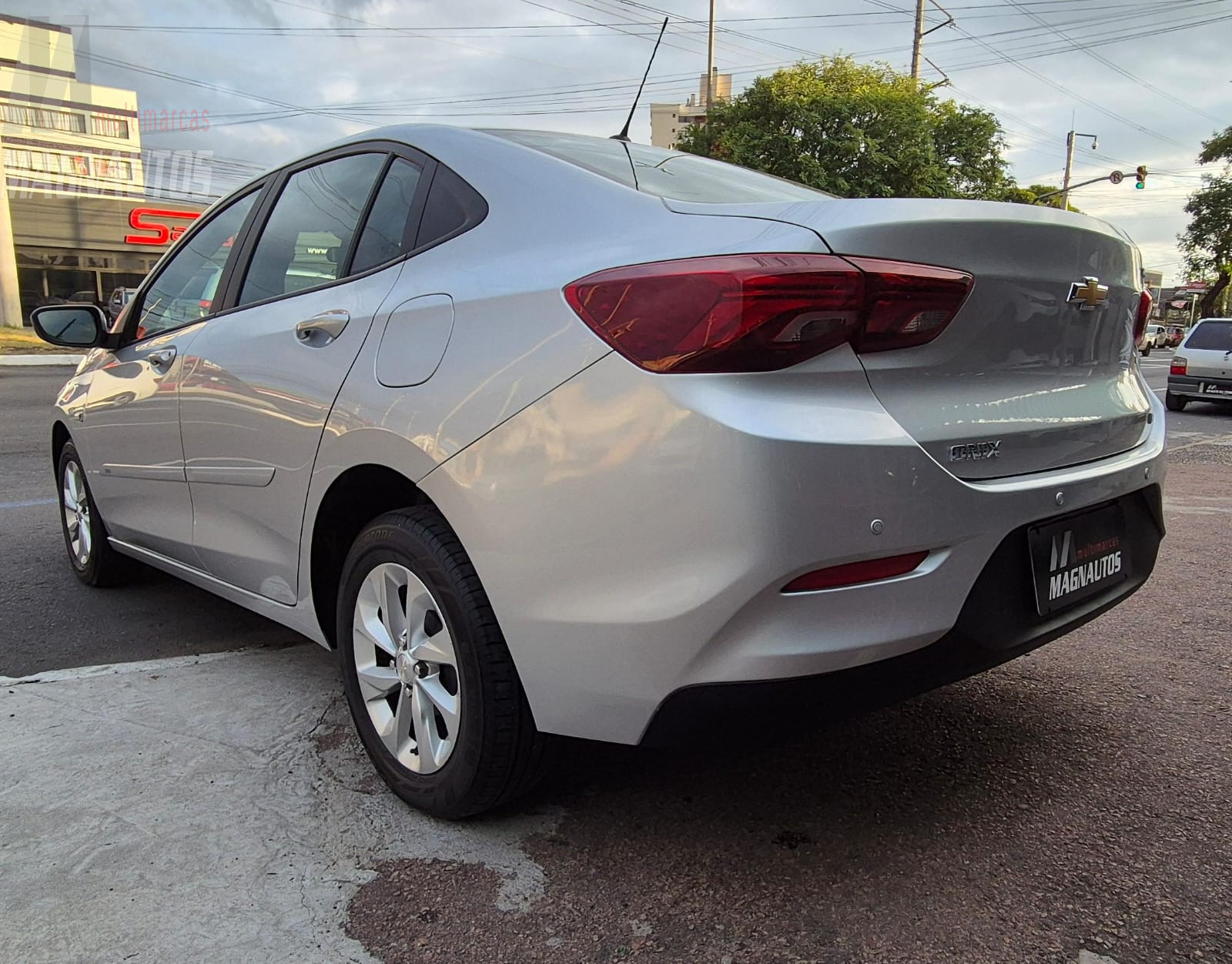 Onix Plus LT Turbo (AT)