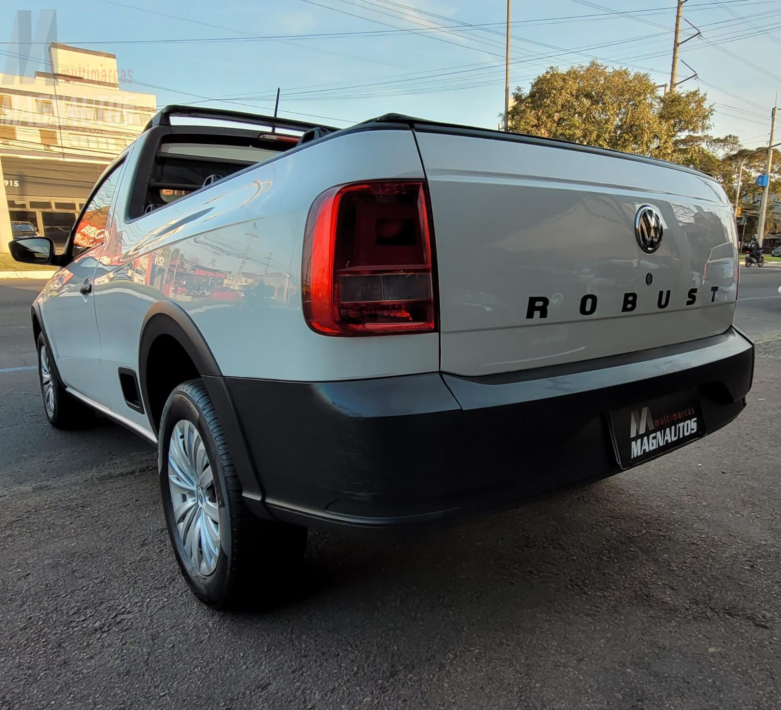 Saveiro Robust 1.6 CS Completo.