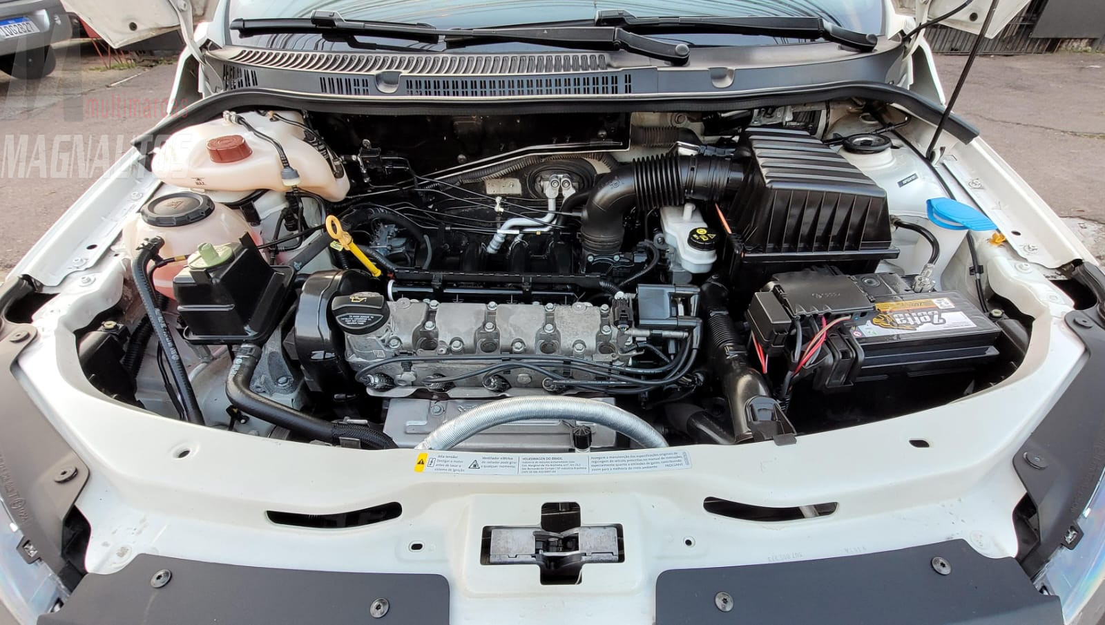 Saveiro Robust 1.6 CS Completo.