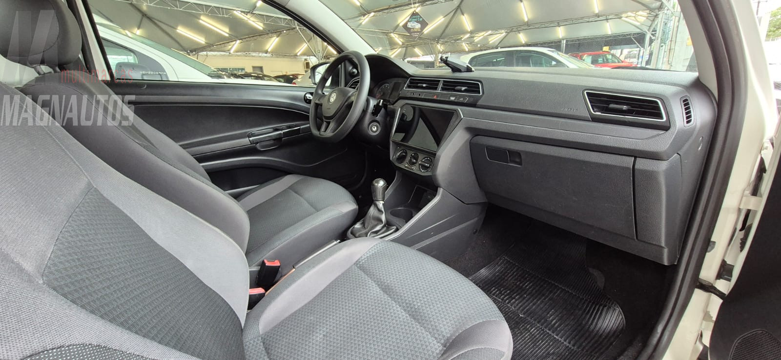 Saveiro Robust 1.6 CS Completo.