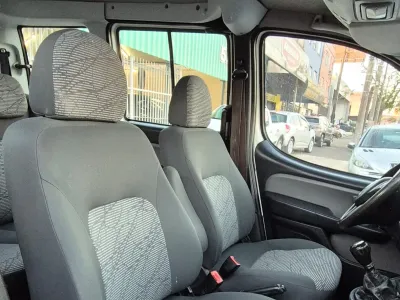 Fiat Doblo Essence 1.8 7 Lugares