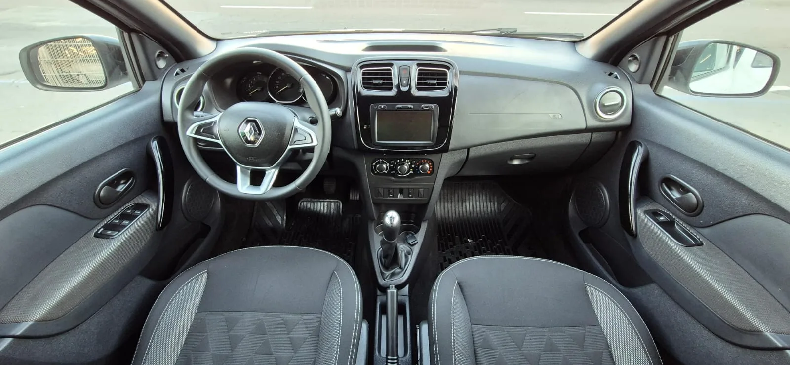 Renault Logan Zen 1.0