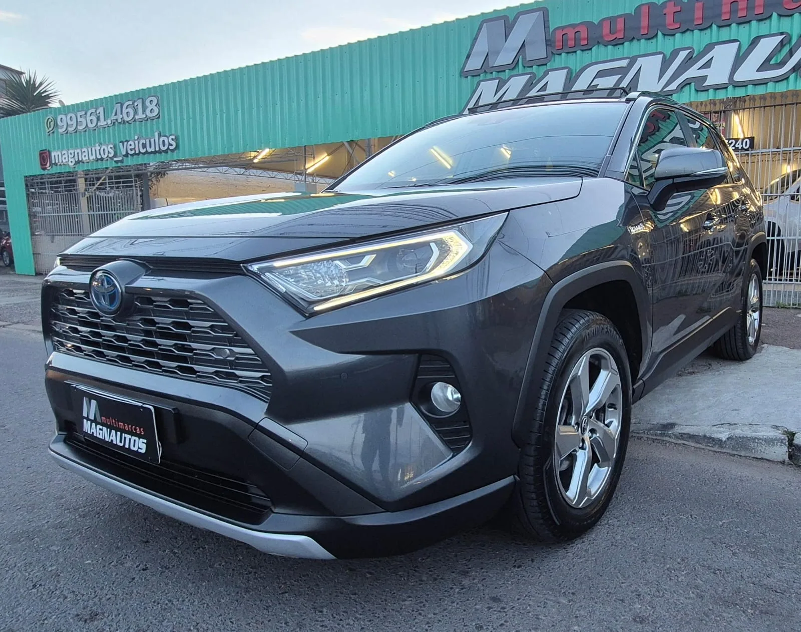 Toyota RAV4 SX Connect Hybrid 2.5 4WD