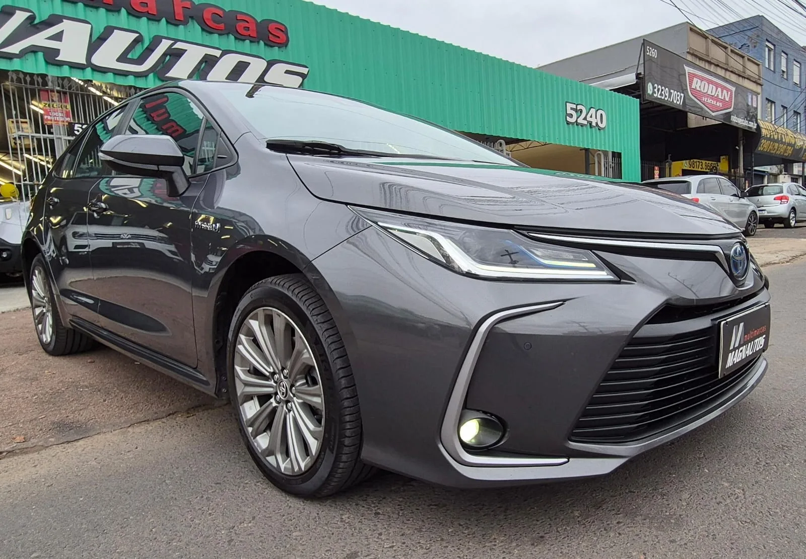 Toyota Corolla Altis 1.8 Hybrid