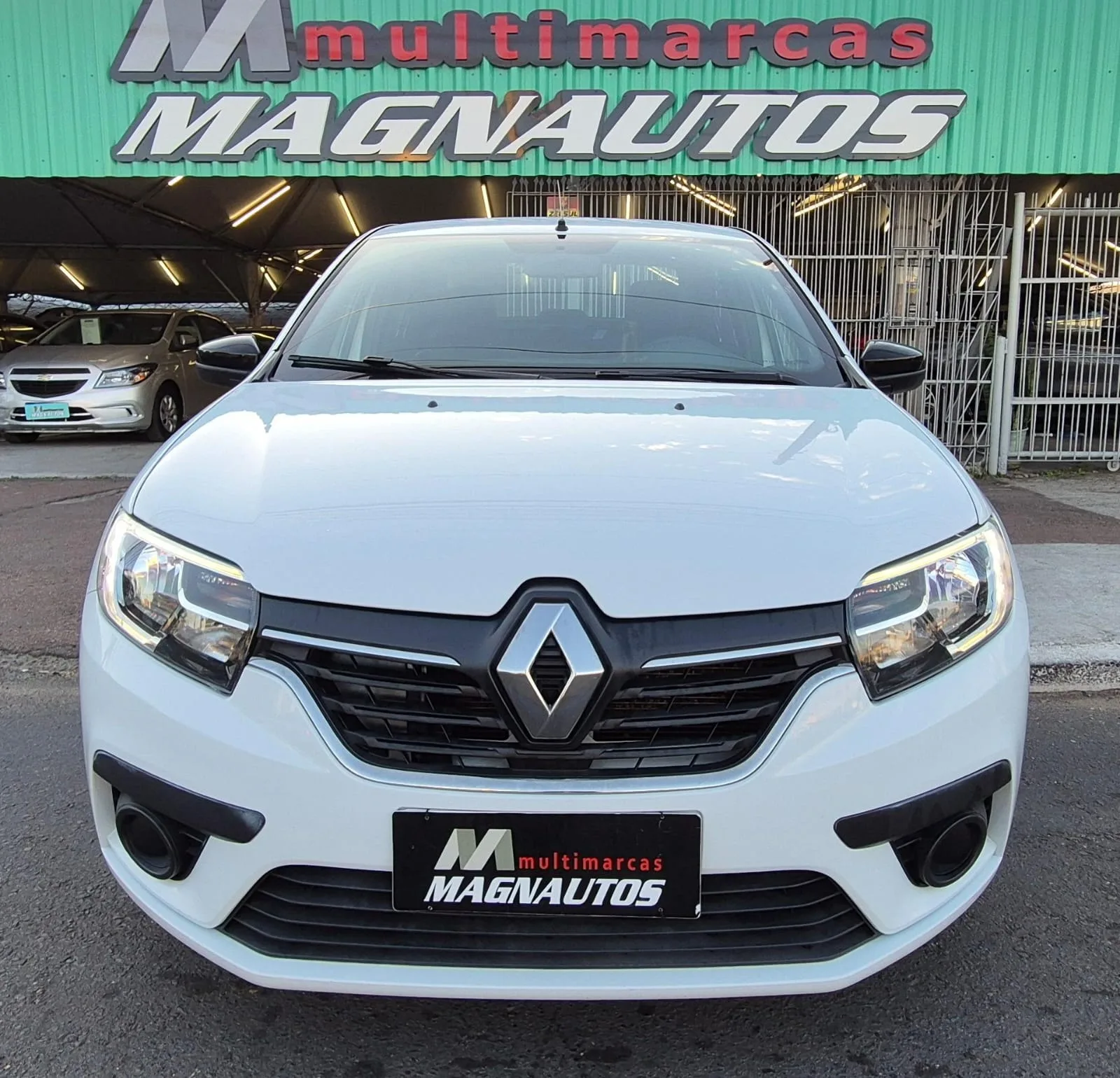 Renault Logan Zen 1.0