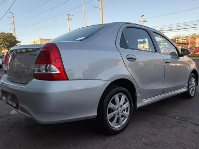 Toyota Etios 1.5 XLS