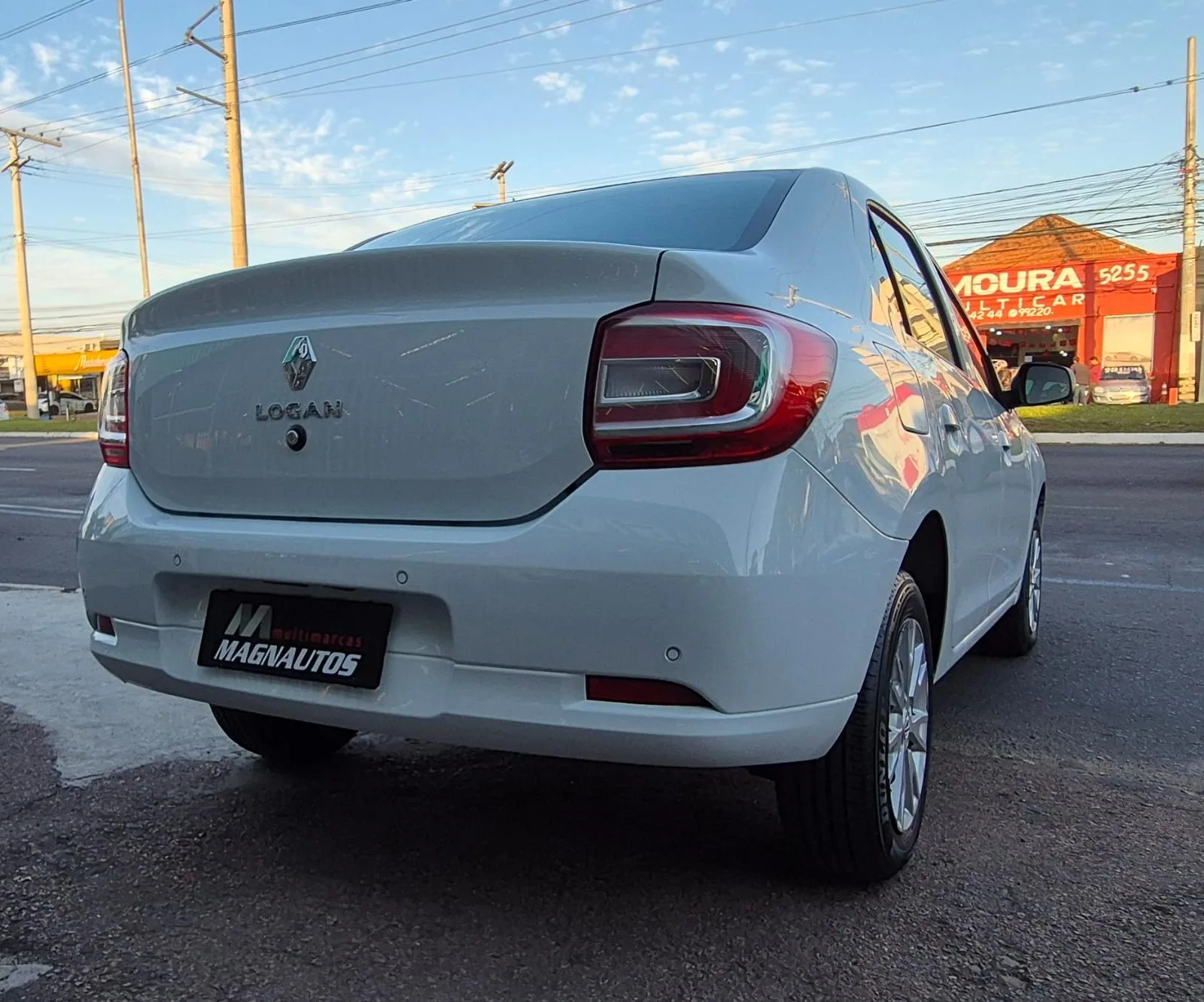 Renault Logan Zen 1.0